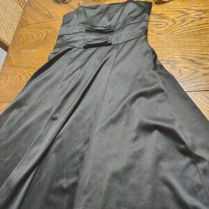 Strapless with front details elegant black dress